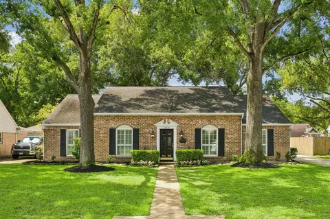 13931 Barryknoll Ln, Houston, TX 77079