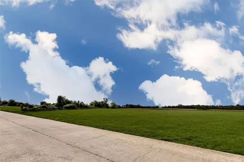 913 Buffalo Trl, Angleton, TX 77516 photo 11