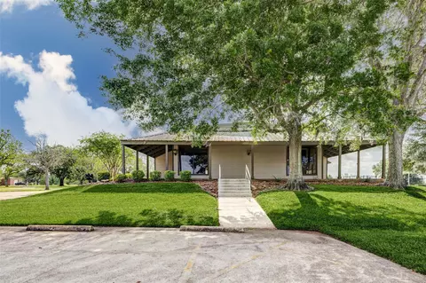 913 Buffalo Trl, Angleton, TX 77516 photo 15