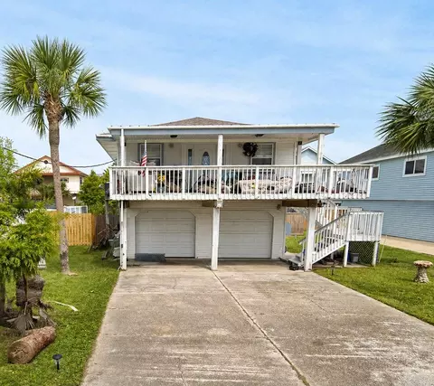 16610 Jamaica Inn Rd, Jamaica Beach, TX 77554