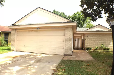 11118 High Star Dr, Houston, TX 77072