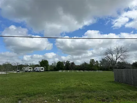 1211 Old Main St, Sweeny, TX 77480