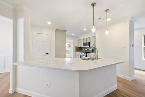 Kitchen - 16966 Tableland Trl, Conroe, TX 77385 photo 1 of 8