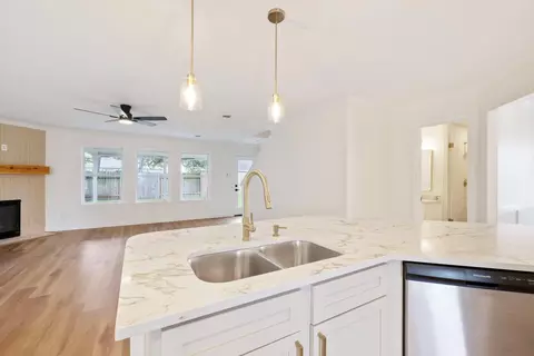Kitchen - 16966 Tableland Trl, Conroe, TX 77385 photo 8 of 8