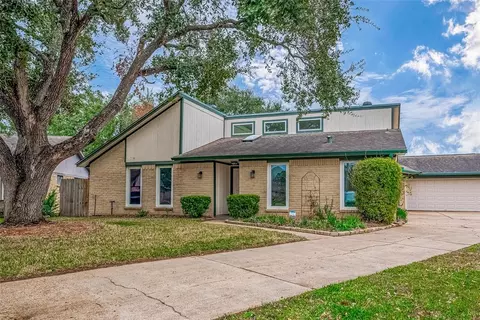 414 Tresch Ct, Webster, TX 77598 photo 1