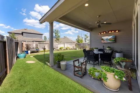 Exterior - 545 Cedar Harbor Ct, Conroe, TX 77304 photo 6 of 7