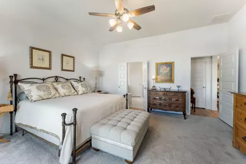 Bedroom - 545 Cedar Harbor Ct, Conroe, TX 77304 photo 4 of 6