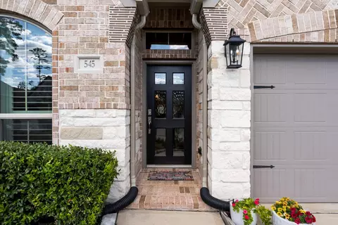 Entry Way - 545 Cedar Harbor Ct, Conroe, TX 77304 photo 1 of 6