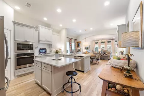 Kitchen - 545 Cedar Harbor Ct, Conroe, TX 77304 photo 4 of 5