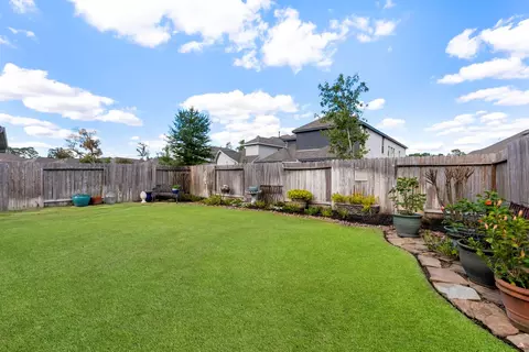 Exterior - 545 Cedar Harbor Ct, Conroe, TX 77304 photo 5 of 7
