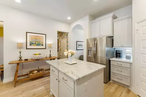 Kitchen - 545 Cedar Harbor Ct, Conroe, TX 77304 photo 3 of 5