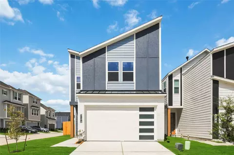 13218 Opera Dr, Houston, TX 77047