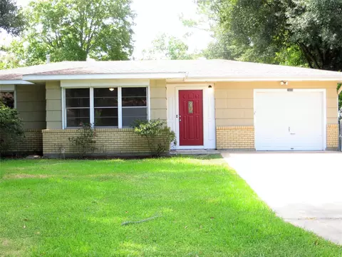 2809 Rosadele St, La Marque, TX 77568