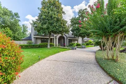 12 Bayou Bnd, Beaumont, TX 77706