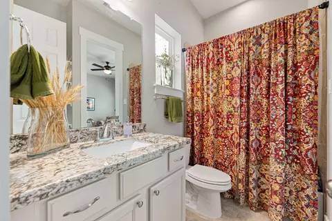 Bath - 74 Dobbs View Ln, Spring, TX 77389 photo 3 of 4
