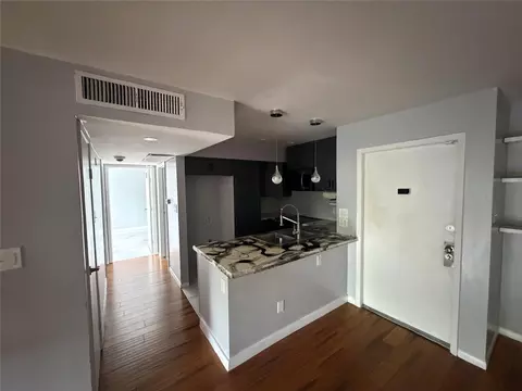10110 Forum West Dr #537, Houston, TX 77036