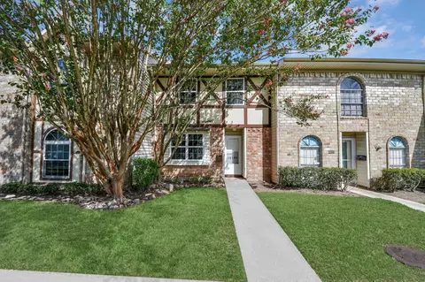 12190 Beamer Rd, Houston, TX 77089