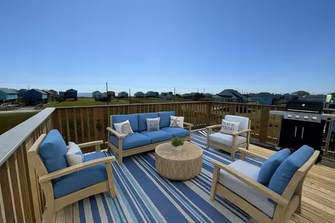 4822 Palm St, Surfside Beach, TX 77541