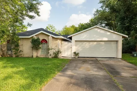 2427 Fairgreen Dr, Missouri City, TX 77489