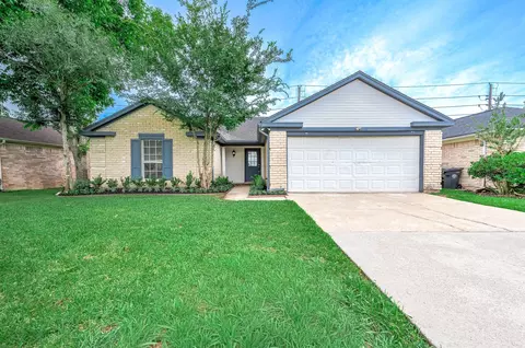 3411 E Heatherock Cir, Sugar Land, TX 77479