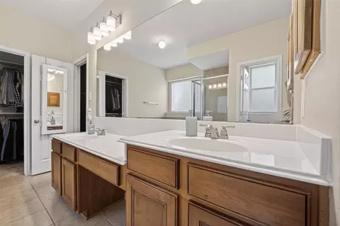 Bath - 3219 Legends Mist Dr, Spring, TX 77386 photo 2 of 4