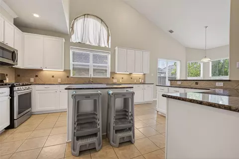Kitchen - 3219 Legends Mist Dr, Spring, TX 77386 photo 3 of 5