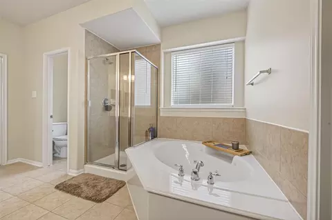 Bath - 3219 Legends Mist Dr, Spring, TX 77386 photo 4 of 4