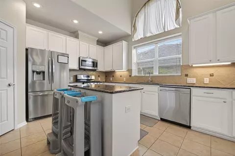 Kitchen - 3219 Legends Mist Dr, Spring, TX 77386 photo 2 of 5