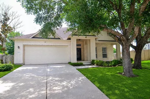 11901 Auburn Trail Ln, Pearland, TX 77584