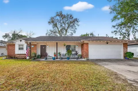 5611 W Airport Blvd, Houston, TX 77035