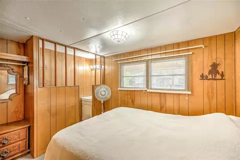 Bedroom - 122 N Panuco Dr, Trinity, TX 75862 photo 1 of 3