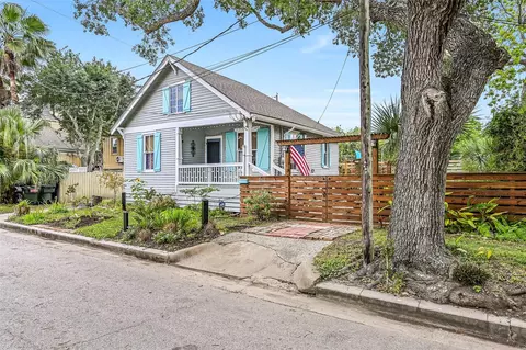 1411 26th St, Galveston, TX 77550
