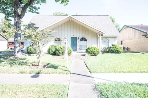 12238 Meadowdale Dr, Meadows Place, TX 77477