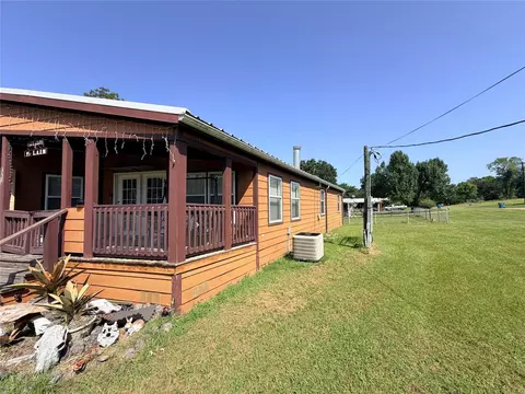 357 Blain St, Buffalo, TX 75831 photo 3