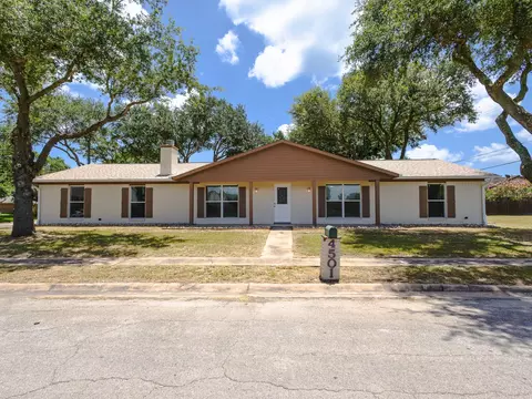 4501 Areca Dr, Bay City, TX 77414