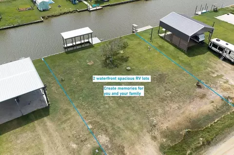 515 Hall Rd, Sargent, TX 77414