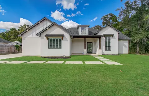 266 Road 66111, Dayton, TX 77535