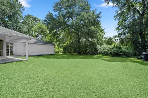 Exterior - 3915 Snag Ln, Spring, TX 77388 photo 4 of 11