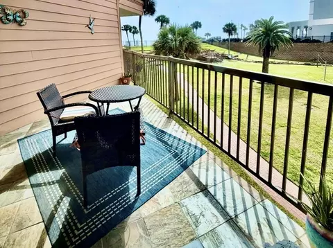 9520 Seawall Blvd #111, Galveston, TX 77554