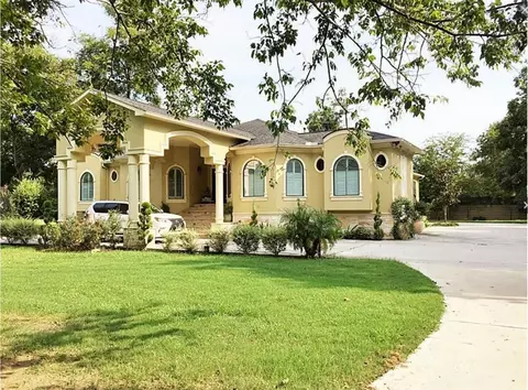 904 Hill Rd, Houston, TX 77037