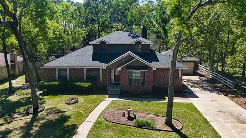 1015 Oak Leaf St, La Porte, TX 77571