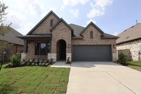 7110 Salt Dome Dr, Friendswood, TX 77546