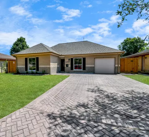 12807 Southspring Dr, Houston, TX 77047