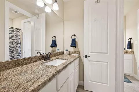 Bath - 18203 Sandy Beach Ct, Cypress, TX 77433 photo 4 of 6
