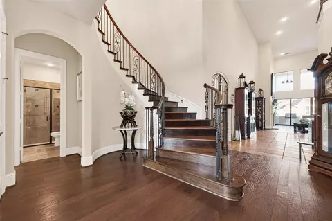 Entry Way - 18203 Sandy Beach Ct, Cypress, TX 77433 photo 2 of 6