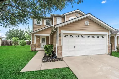9907 Victoria Grove Ln, Houston, TX 77075