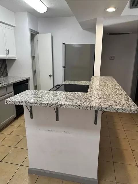 3535 Nasa Rd 1 Pkwy #52, Seabrook, TX 77586