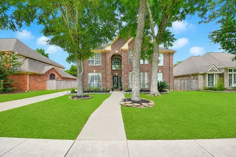 1123 Glendale Dr, Sugar Land, TX 77479