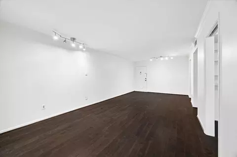 7575 Katy Fwy #103, Houston, TX 77024