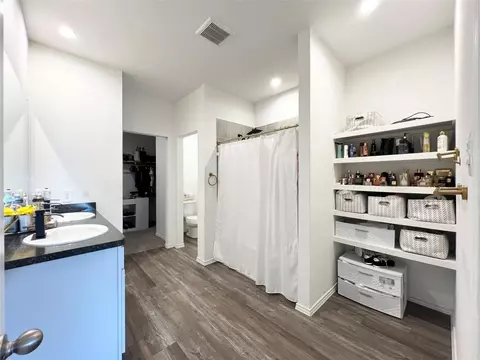 Bath - 5226 Castlebury Meadows Dr, Spring, TX 77373 photo 1 of 4